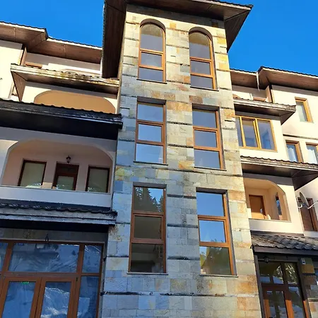 георгиев луксури апарт *